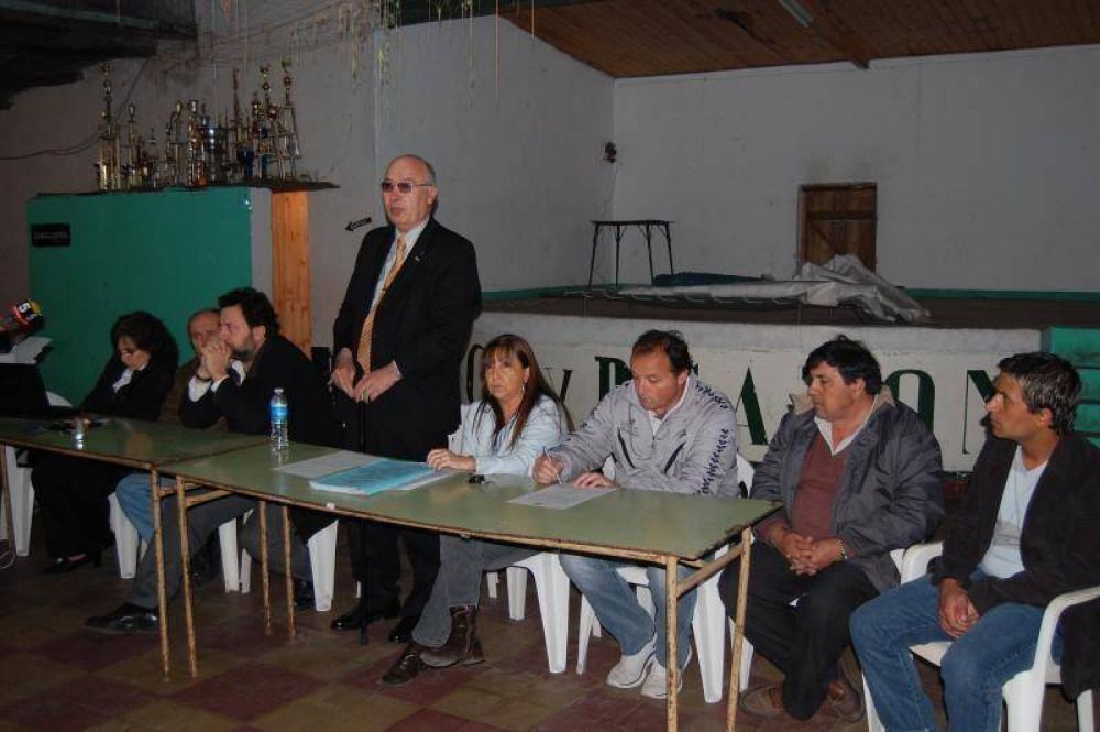 Se abrieron los sobres de la licitaci�n para la cubierta parab�lica del Club de Caz�n