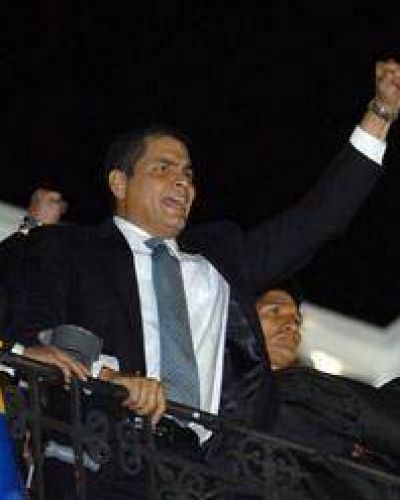 Correa le apunt� al ex presidente Guti�rrez