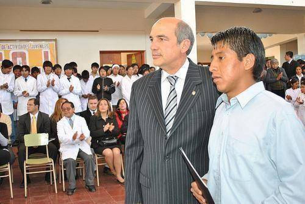 Impusieron el nombre de Ricardo Vilca a una escuela de Humahuaca