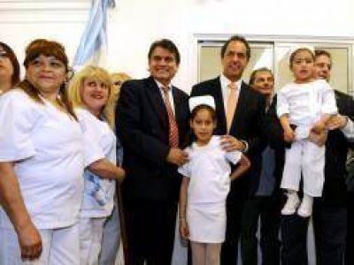 Quilmes: Scioli inaugur� sala de neonanotolg�a en hospital investigado por la dudosa muerte de un beb�