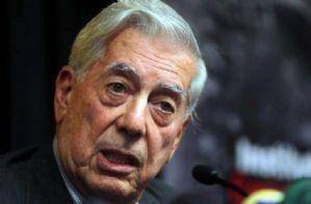Vargas Llosa: Cristina conduce un gobierno "corro�do por la corrupci�n"