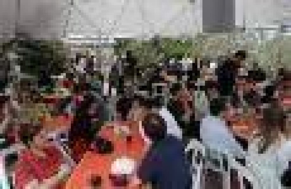Unas 15.000 personas coparon la monta�a este domingo acompa�adas por el buen tiempo
