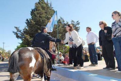 Lujan: DESFILE C�VICO Y FIESTA GAUCHA