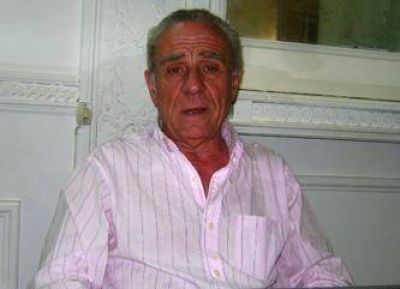 Esteban Rossi: "Voy a hablar con todos� pero cuando se termina la saliva, viene el l�tigo"