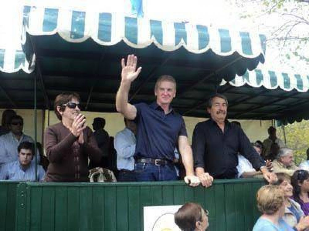 Francisco De N�rvaez estuvo en la Fiesta del Caballo