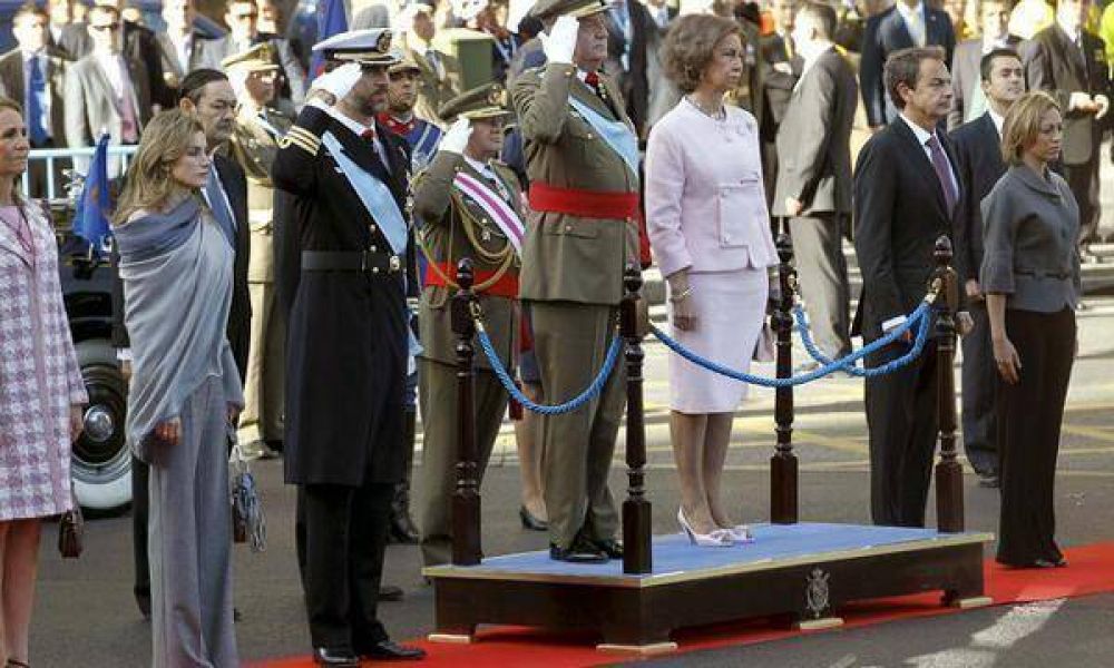  Abuchean otra vez a Zapatero en el desfile de la Fiesta Nacional