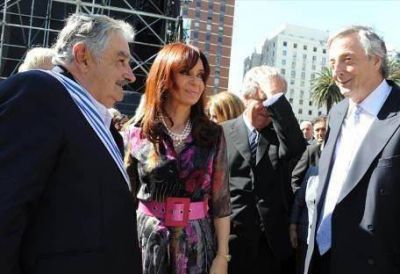 Desde Uruguay, piden la renuncia de N�stor Kirchner a Unasur