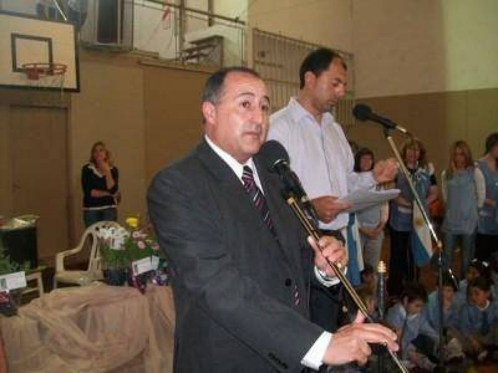 Escuelas secundarias se necesitan