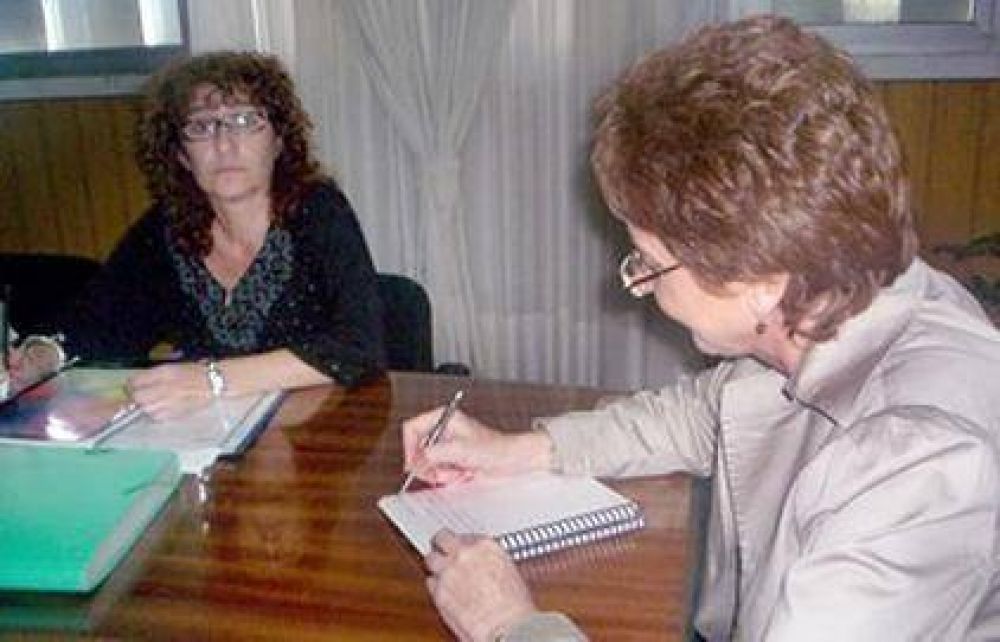 El gobierno provincial ofreci� un 5,5% de aumento salarial a los docentes