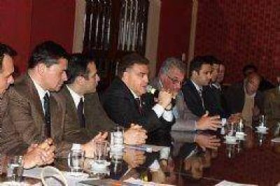 Amaya restableci� el registro de proveedores