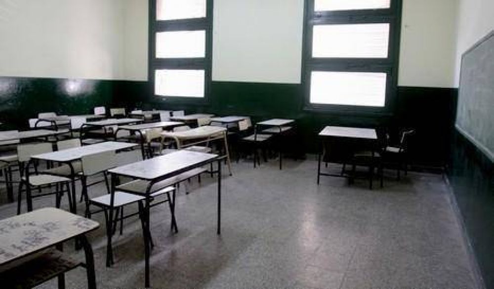 Se agudizan los conflictos docentes en varios distritos al fin del ciclo