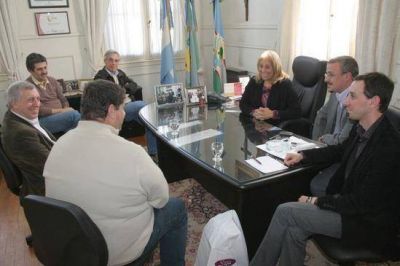 Visita protocolar: La intendente giroldi se reunio con autoridades de la empresa carboclor