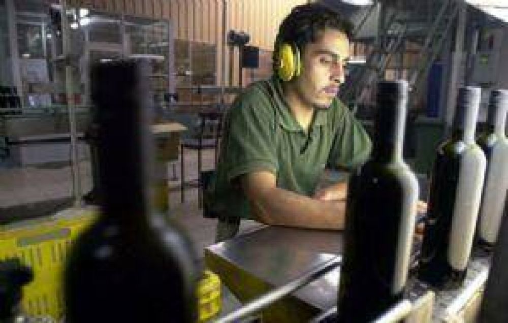 Etiquetas, una clave para mejorar el comercio del vino