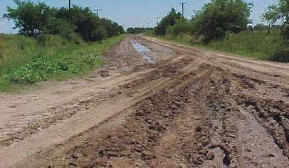 Seg�n el gobierno, la red de caminos rurales tiene 1441 kil�metros