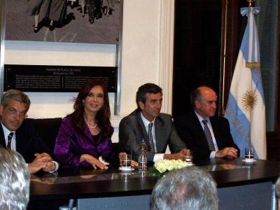 Escobar - La Presidenta Cristina Fern�ndez anunci� importante Convenio de Financiamiento