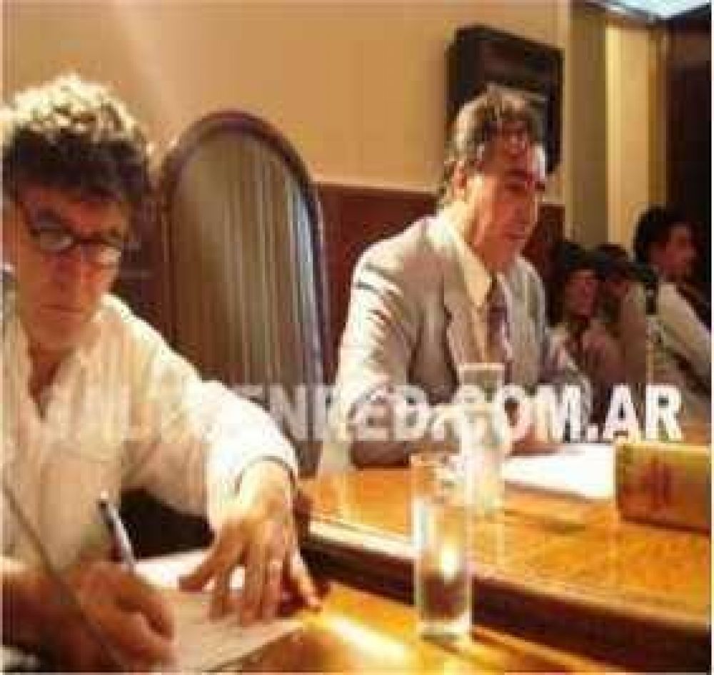 Sesion� el HCD  En una sesi�n consensuada en las reuniones de comisi�n, se aprobaron por unanimidad la mayor�a de lo temas.