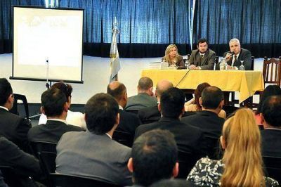   M�s de cien penitenciarios se capacitaron para censar a los detenidos   
