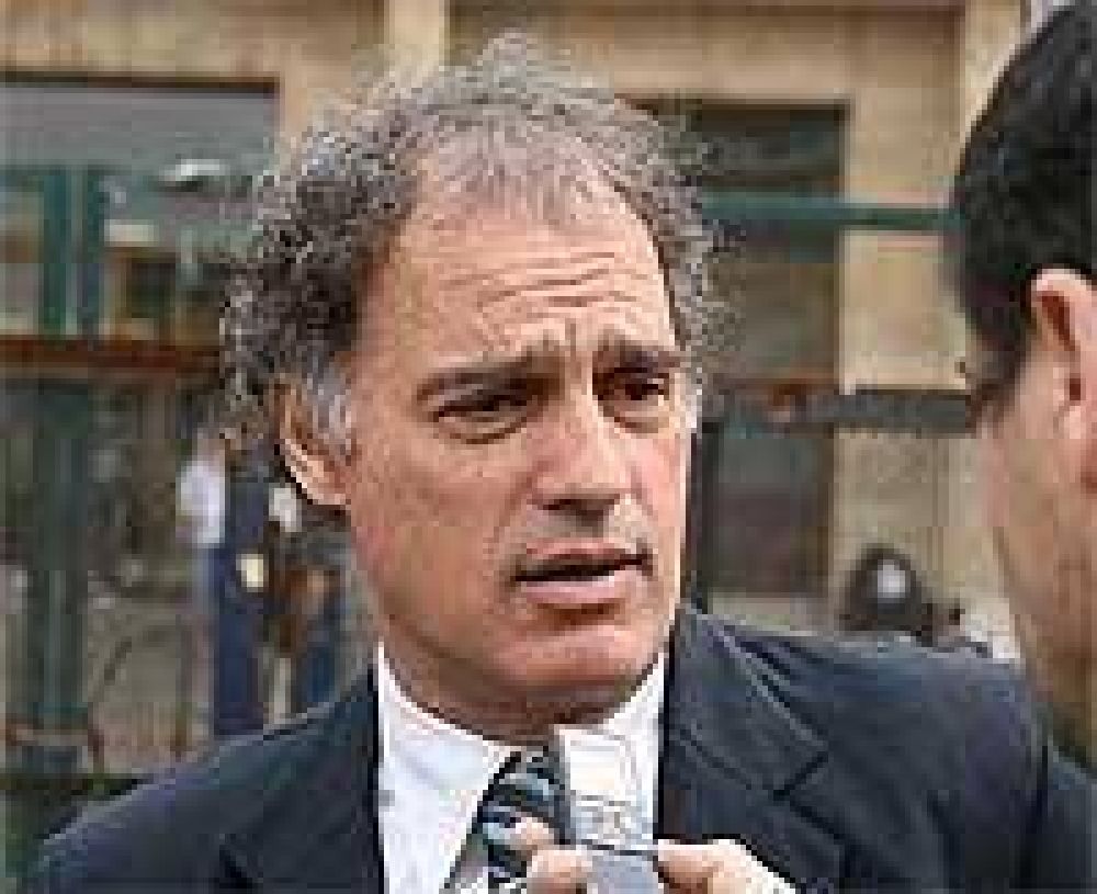 Nadie puede estar en contra del 82% m�vil para los jubilados, sostuvo An�bal Ibarra