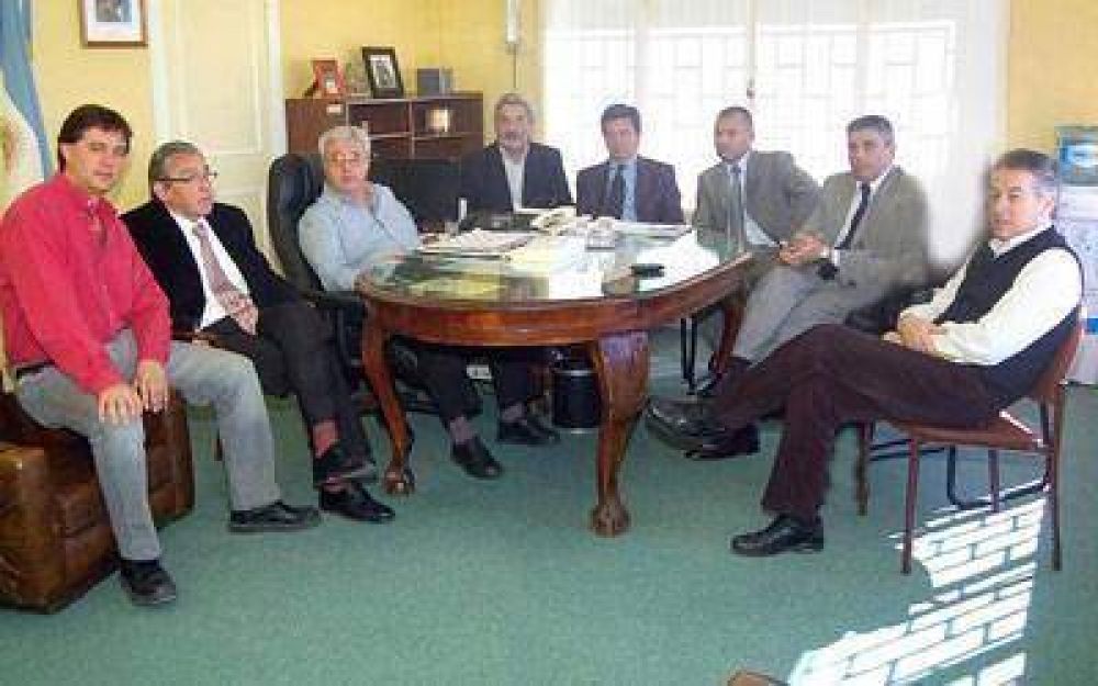 Referentes de la UCR brindaron apoyo a la candidatura de Peralta