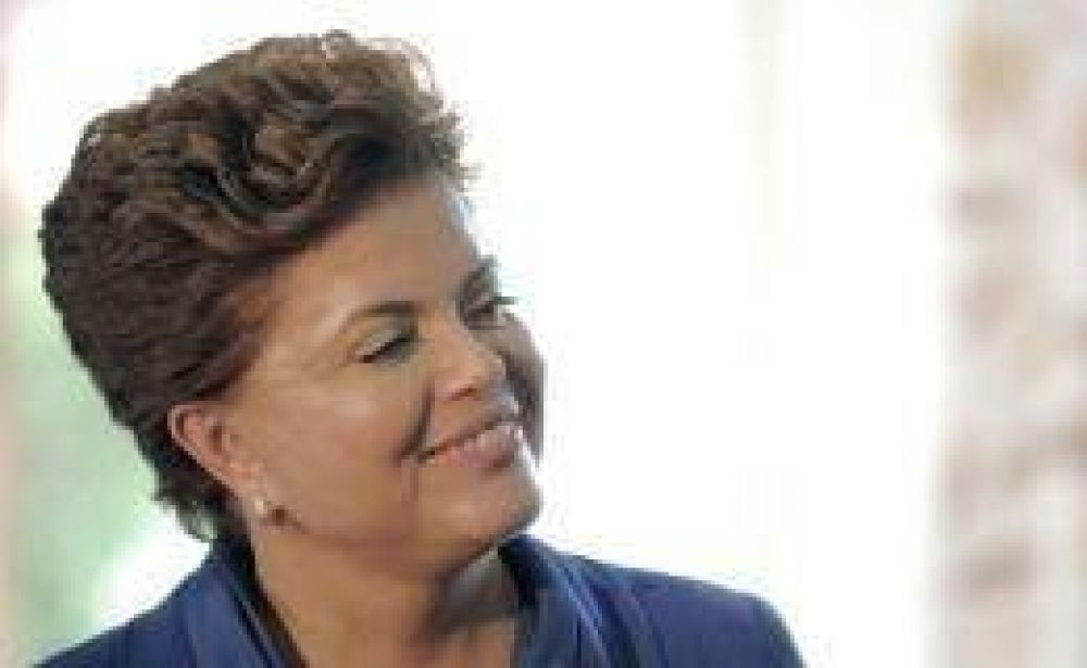 Gui�o de Rousseff al voto religioso: si gana no legalizar� el aborto