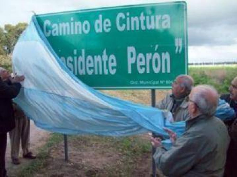 Los nombres de Per�n y Eva Duarte recibieron su homenaje