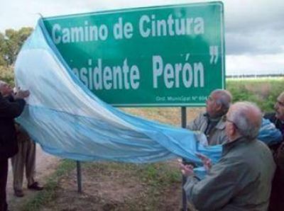 Los nombres de Per�n y Eva Duarte recibieron su homenaje