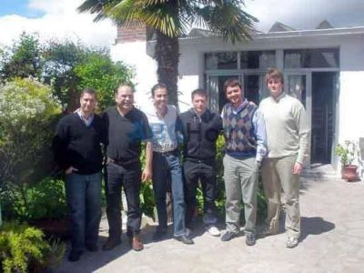 Dos dirigentes de Das Neves se reunieron con referentes del �felipismo� local