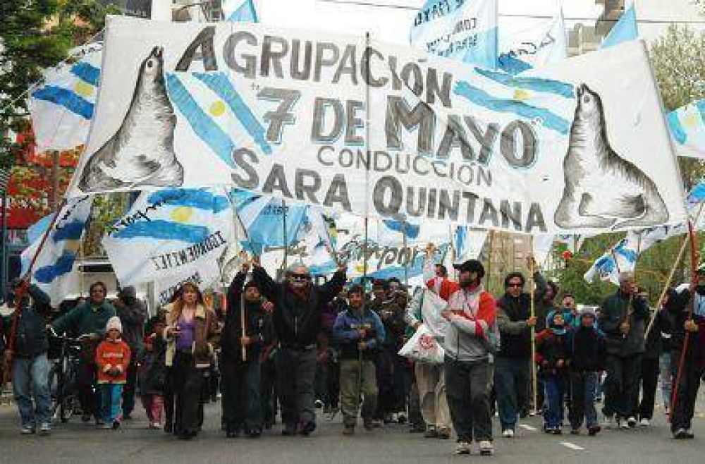 La C�mpora y la 7 de Mayo marcharon por el D�a de la Lealtad 