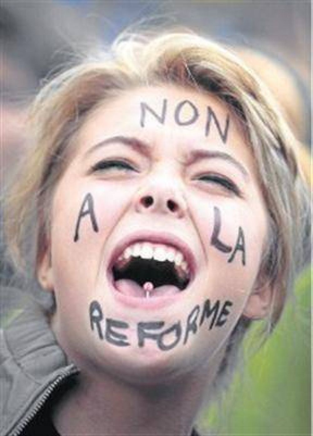 No cede la agitaci�n social en Francia
