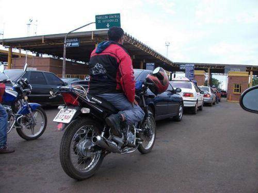 Desde este lunes, solamente media calzada en el acceso al Puente Internacional