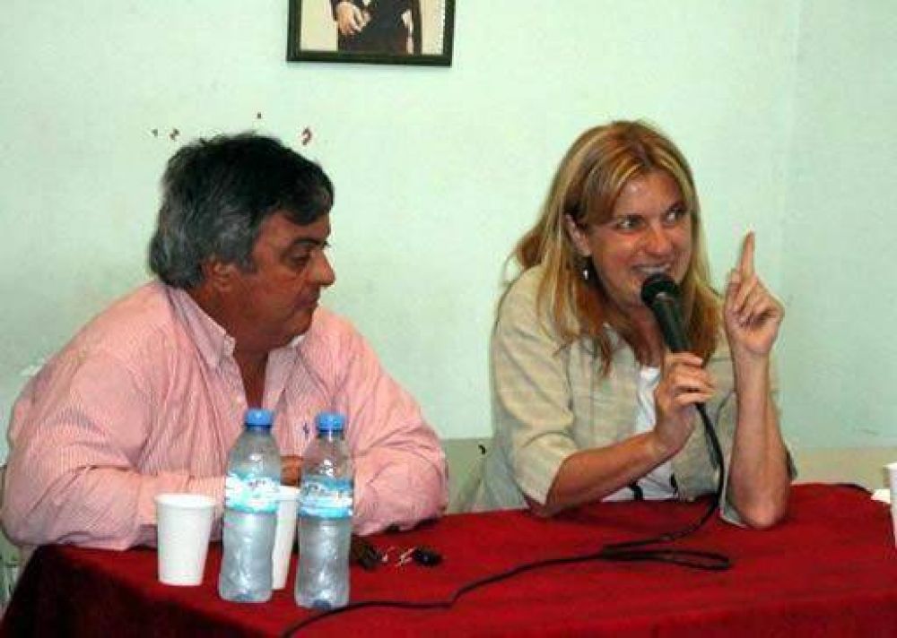 Claudia Bernazza pas� por agrupaci�n 17 de Octubre