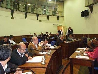AVELLANEDA | CR�TICAS AL OFICIALISMO