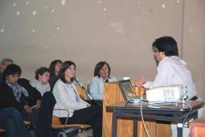 En el auditorio de la CEZ Fue exitosa la jornada de la Asociaci�n Cel�aca de Z�rate