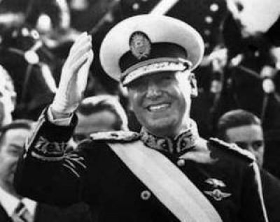 Al conmemorarse un nuevo aniversario del "D�a de la lealtad peronista", distintas fuerzas pol�ticas enviaron una nota al respecto: