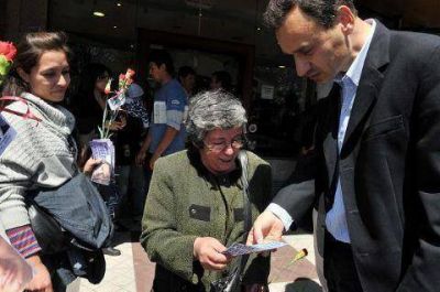 Bruera camin� por La Matanza con la propuesta del Frente Renovador Peronista