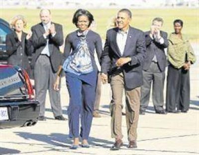 Obama se lanza de lleno a la campa�a y recurre a Michelle