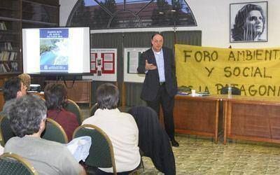 Brindaron una conferencia para entender el agua como un derecho