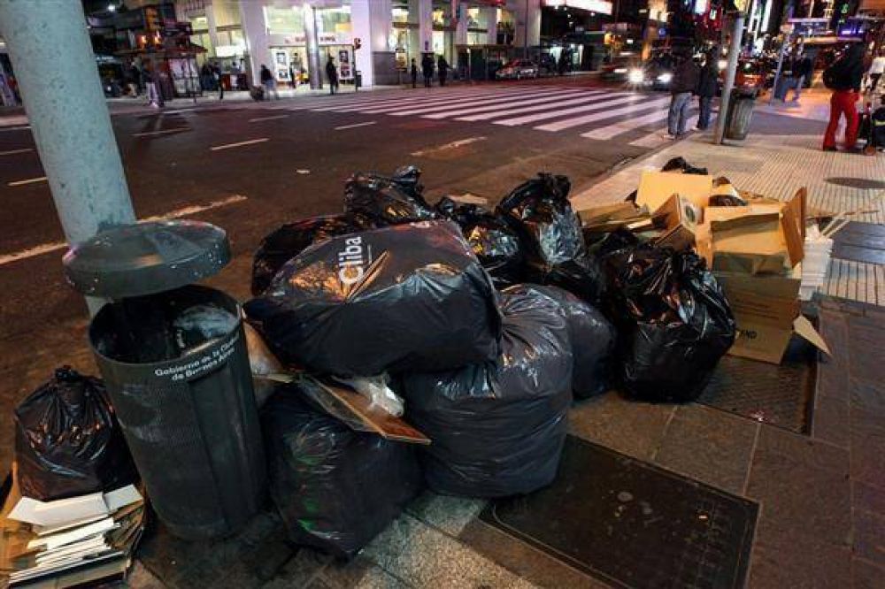 Se complica la recolecci�n de residuos en la ciudad por un paro en la Ceamse