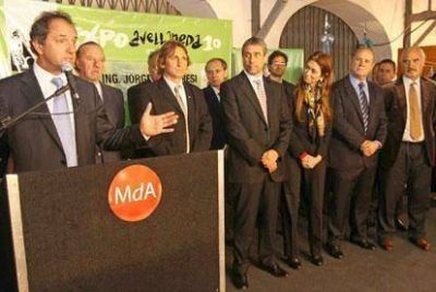 Scioli confirm� la creaci�n de un Parque Industrial en Villa Inflamable