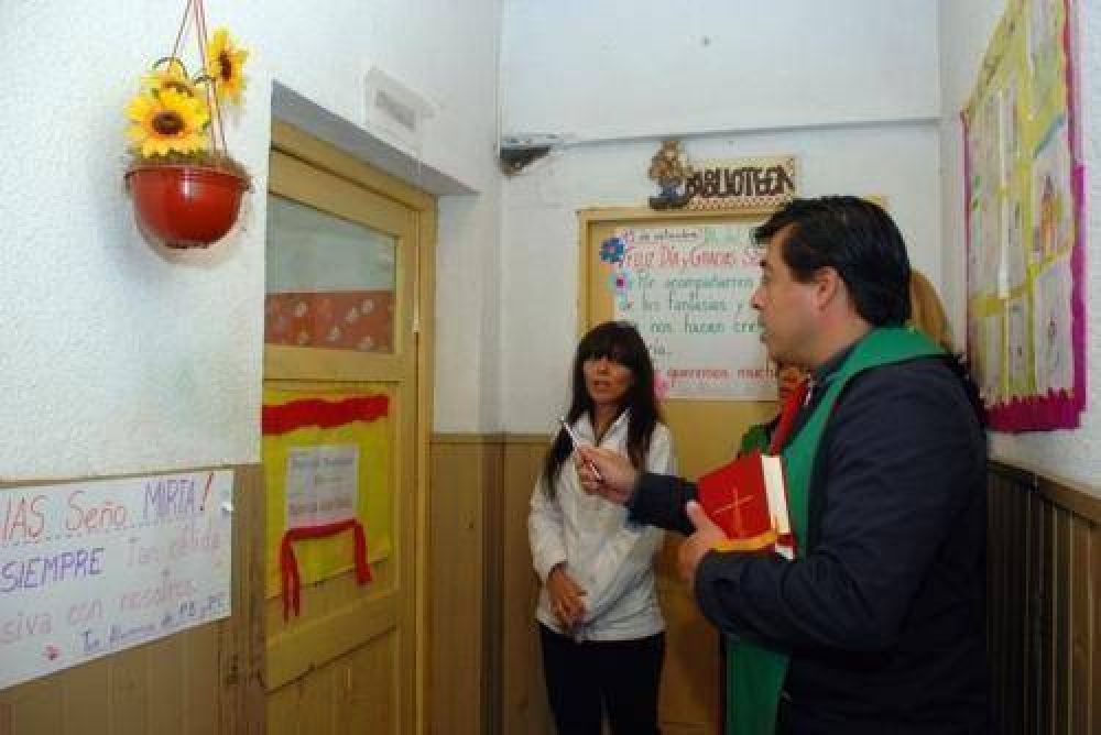 Mujeres que dejaron �huella� ya son parte de la Escuela N� 25 de San Jos�