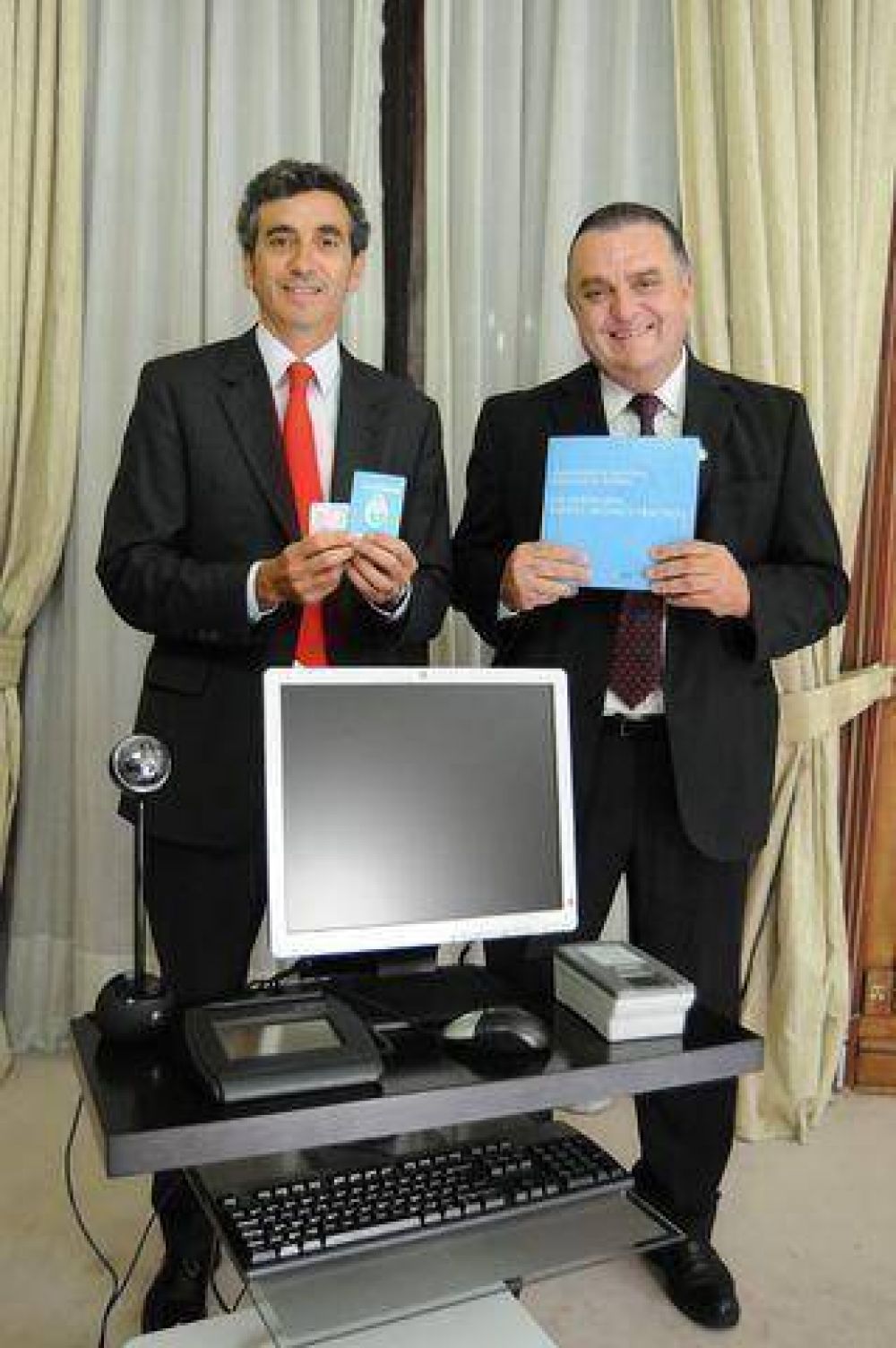 Llegan los nuevos documentos a Baradero