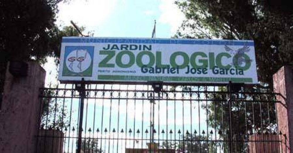 FUTURO DEL ZOO  REUNI�N DE RICARDO CASI CON UN GRUPO DE J�VENES