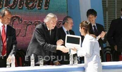Presencia tresarroyense en visita de Kirchner a Lamadrid