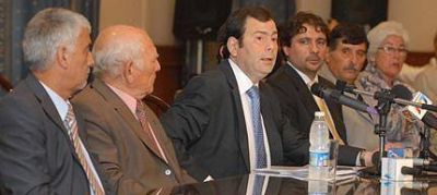 �La prioridad es llevar agua potable a los pobladores del interior� 