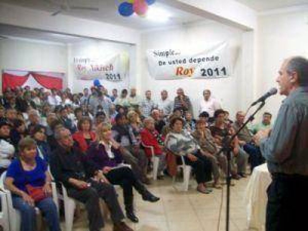 Nikisch dice que ganar� en 2011 y que el gobierno �se basa en el pecado original que es la mentira� 