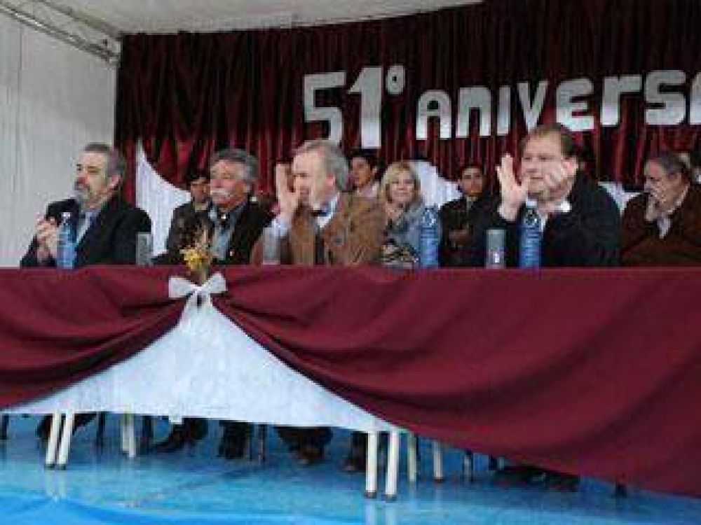 Peralta dijo respetar la opini�n del obispo �pero no la comparto�