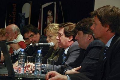 SILEONI, DEROTIER DE COBACHO Y D�AZ P�REZ EN EL CIERRE DE LA SEGUNDA JORNADA "J�VENES Y NOCTURNIDAD" 