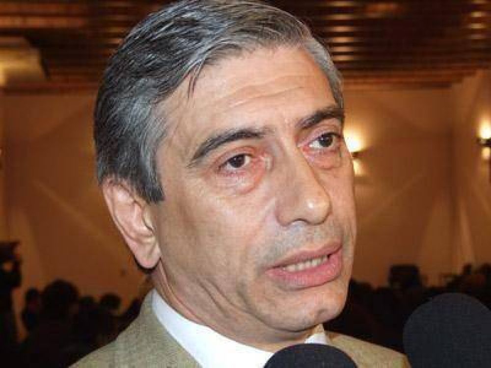 SAN VICENTE | INTERNA DEL PERONISMO Di Sabatino le quit� chances a una candidatura presidencial de Scioli
