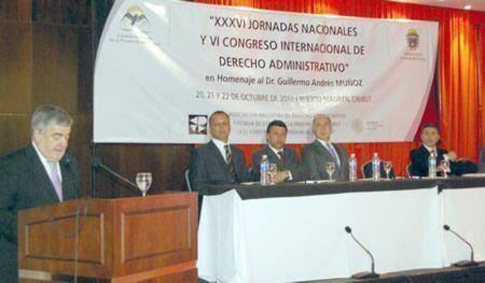 Das Neves: �La interacci�n de los tres poderes, es el debate que se viene�