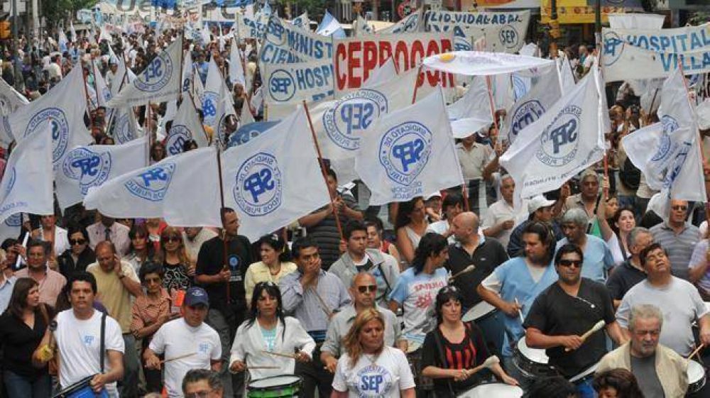 El SEP exige efectivizaci�n de contratados